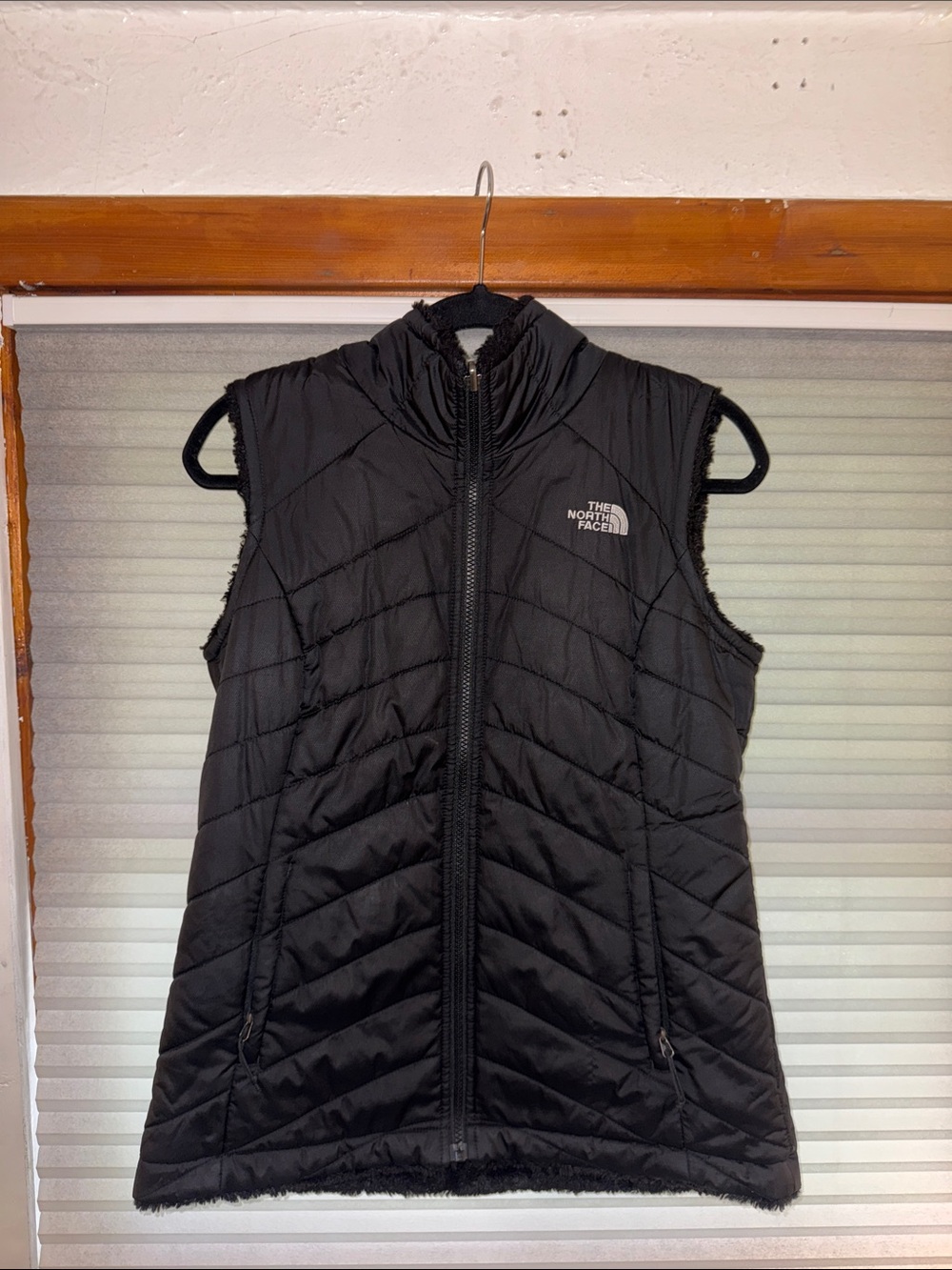 The North Face Black reversible vest - Picture 1 of 3